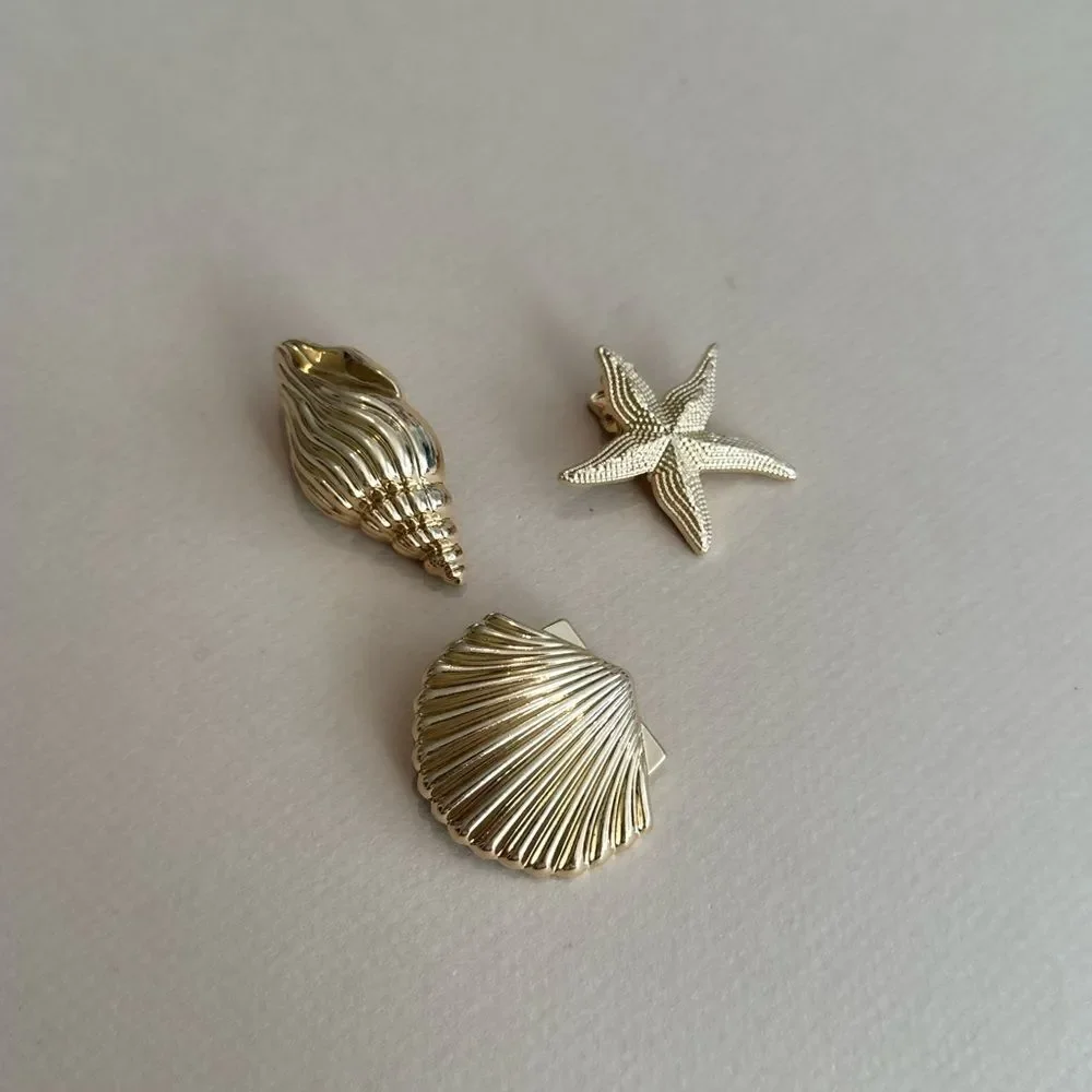 Seashell hair clip M1149